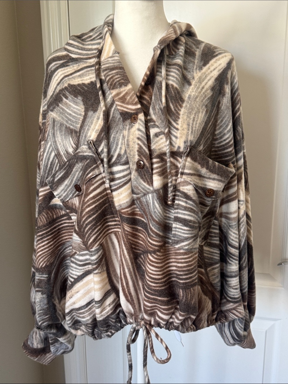 BUCKETLIST Brown & Cream Swirl Hooded Pullover